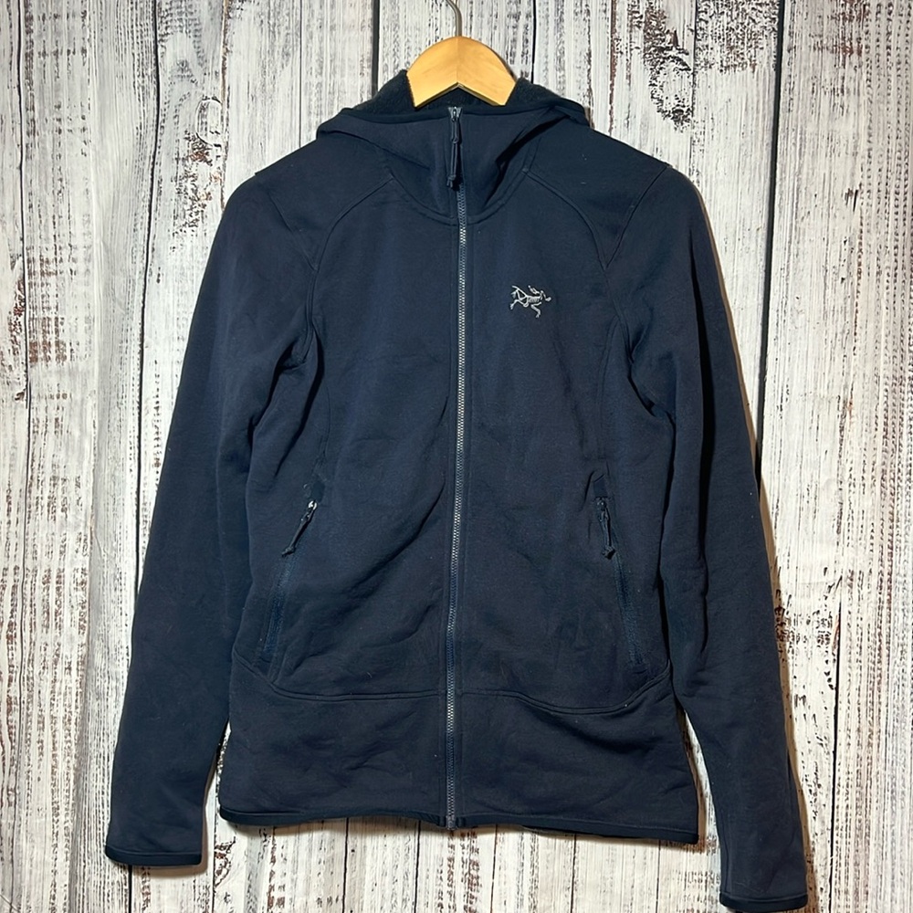 Arc’teryx kyanite hoodie sweatshirt